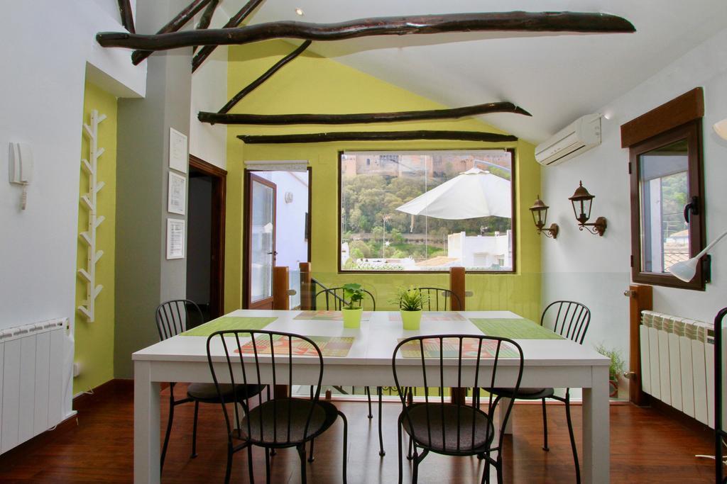 Apartment with Terrace and Alhambra view